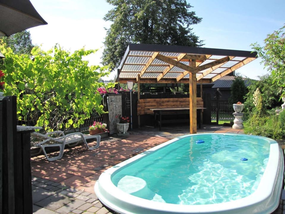 Swimming pool, Swimming pool