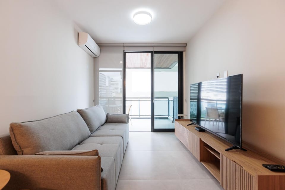 IPF2027 - Ipanema Tower Residence Service - Ipanema Apartment in Rio de Janeiro