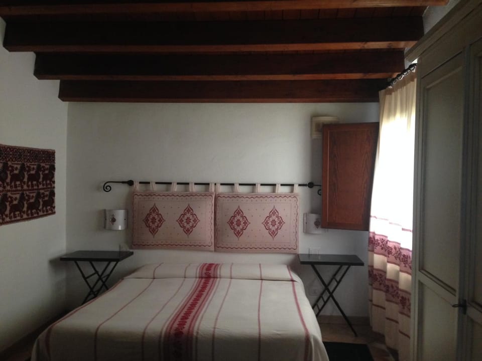 Day, Photo of the whole room