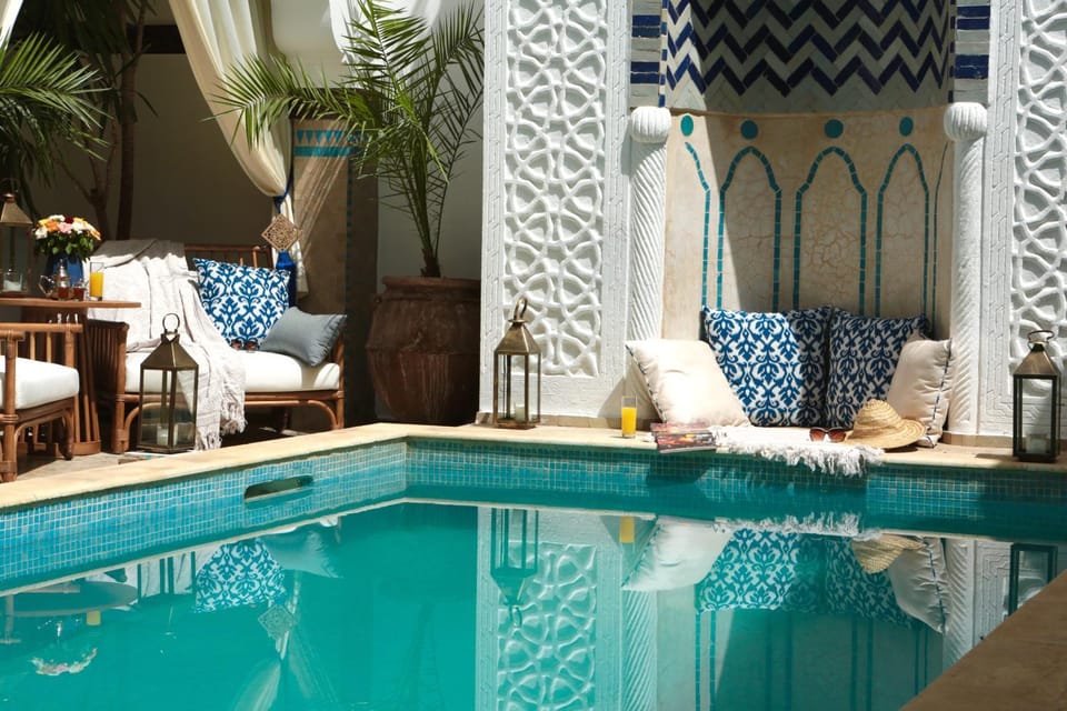 Swimming pool, Swimming pool