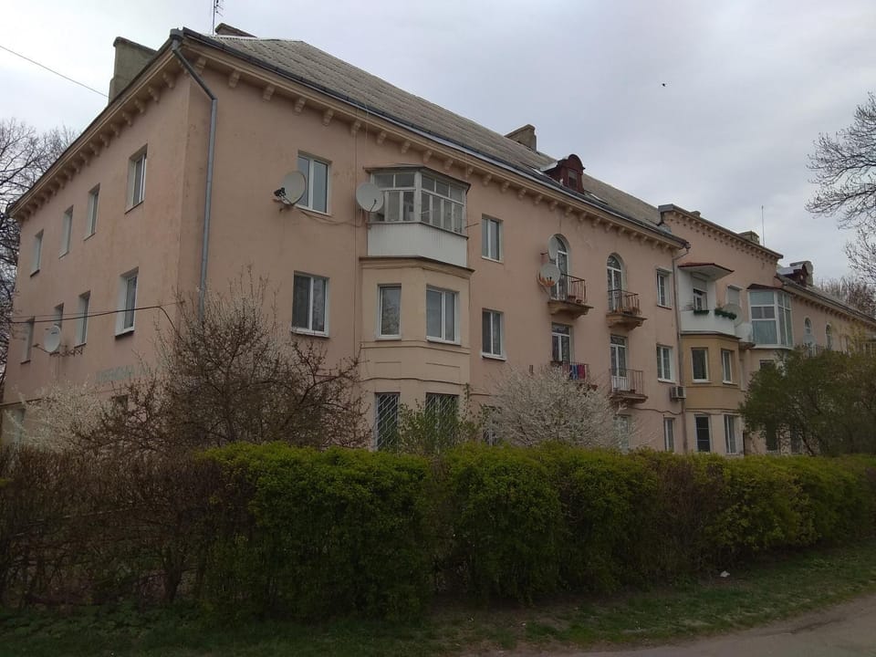 Property building, Facade/entrance, Day