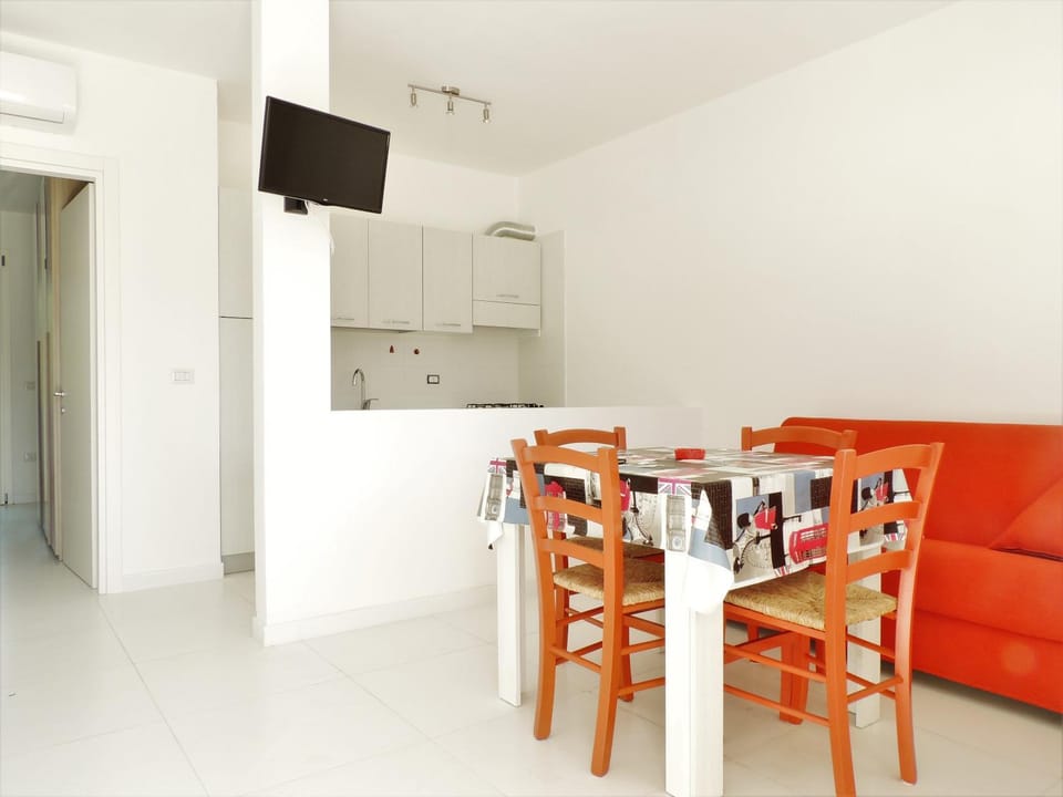 Bed, Living room, Dining area