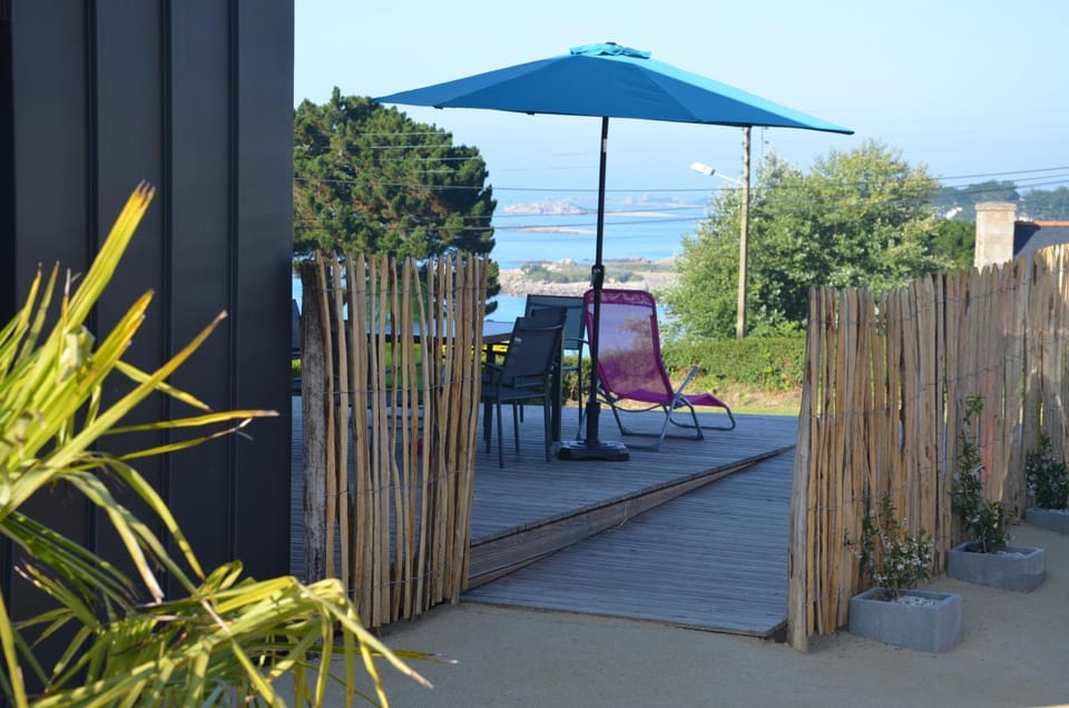 Garden view, Sea view