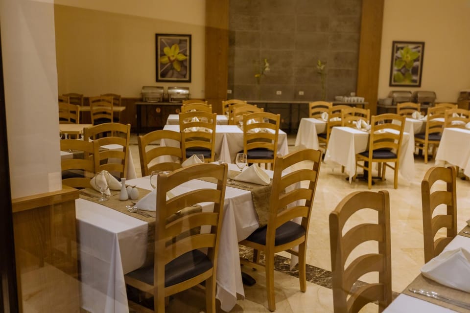 Restaurant/places to eat, Dining area