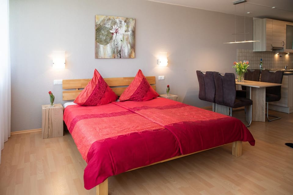 Bed, Photo of the whole room