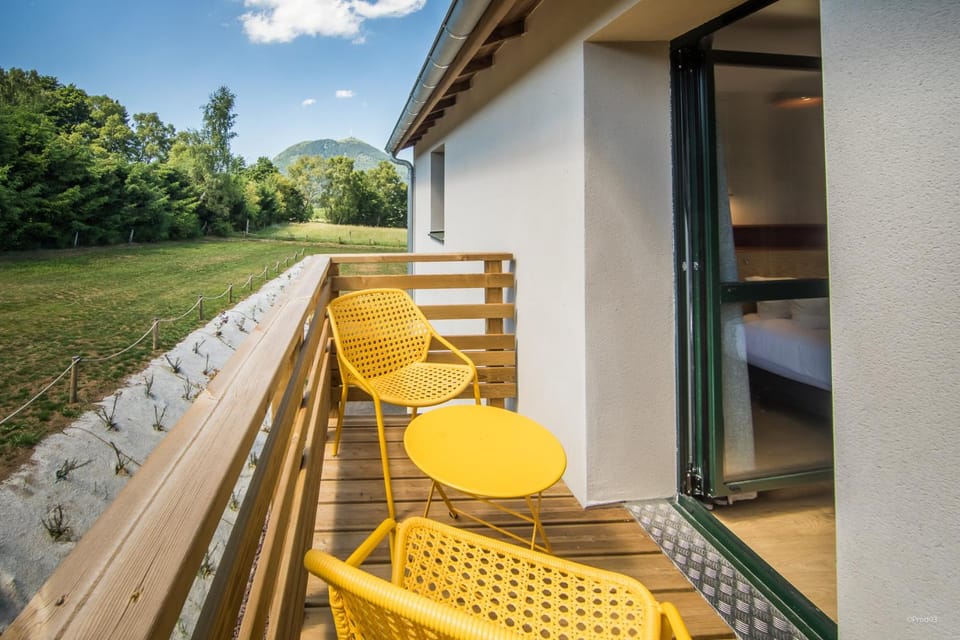 Balcony/Terrace, Garden view