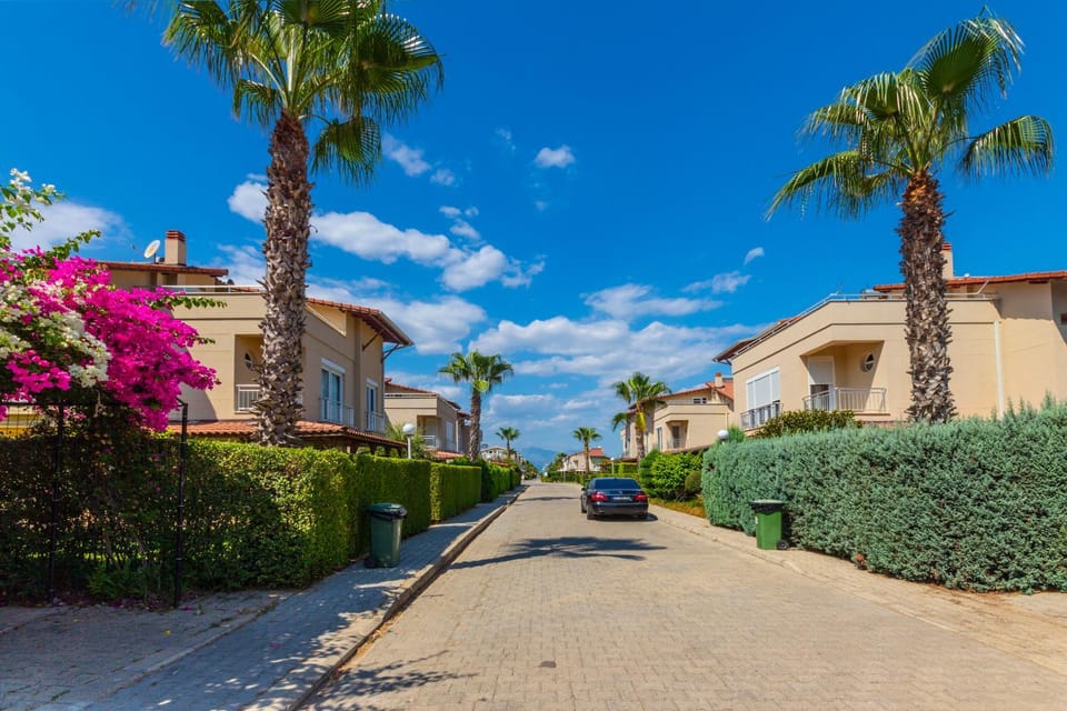 Property building, Spring, Day, Neighbourhood, Street view