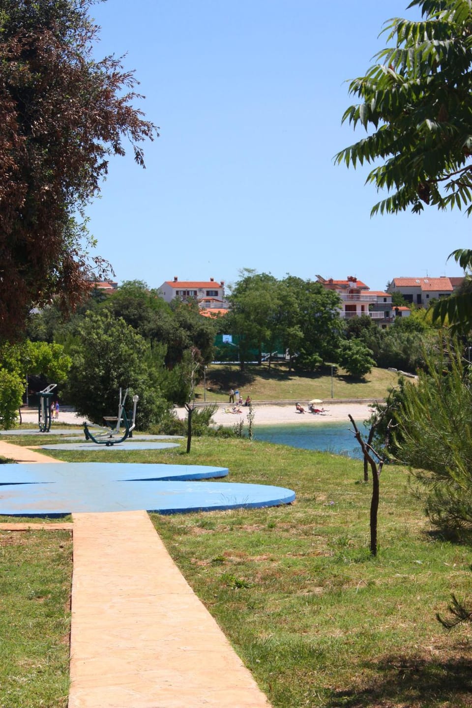 Neighbourhood, Fitness centre/facilities, Beach, Entertainment
