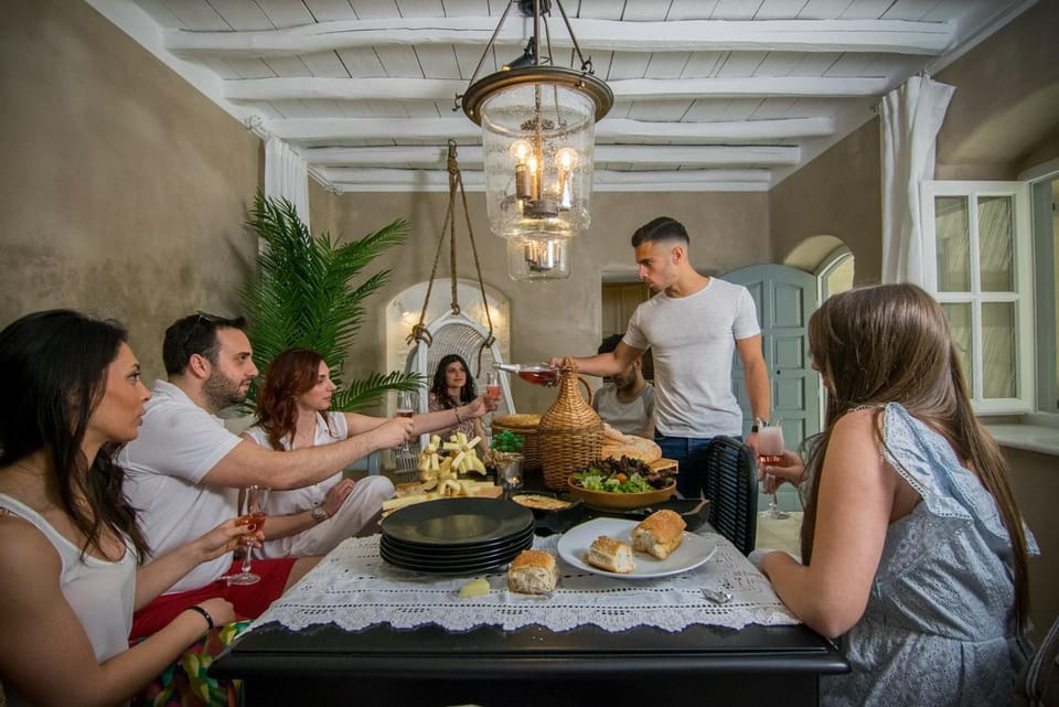 Living room, Food and drinks, Dining area, Food, Dinner, Family