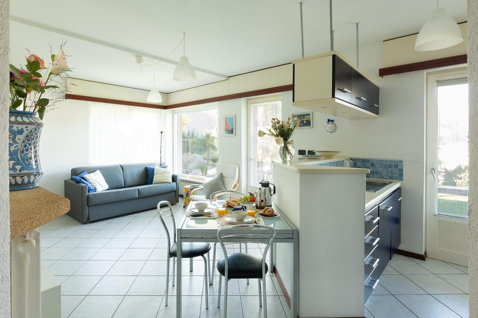 Appartamento in zona panoramica con giardino Apartment in Nago–Torbole