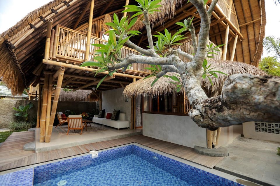 Property building, Day, Garden, Garden view, Pool view, Swimming pool