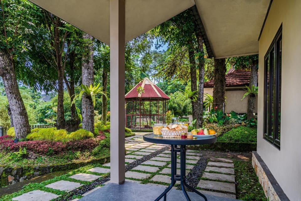 View (from property/room), Balcony/Terrace, Garden view
