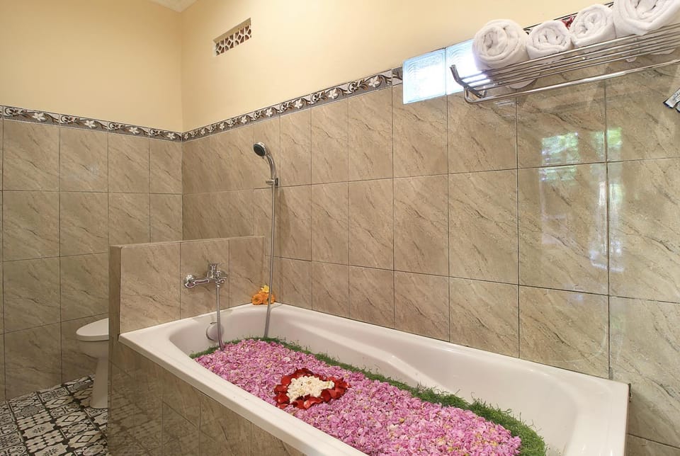 Bathroom, Bath