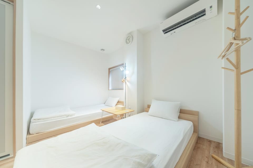 コインズホステル天神ペット宿泊可 Hostel in Fukuoka