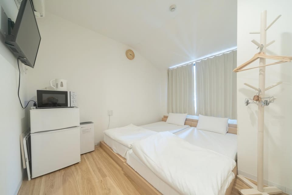 コインズホステル天神ペット宿泊可 Hostel in Fukuoka