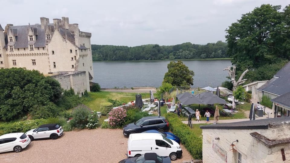 Natural landscape, Bird's eye view, Landmark view, River view, Location, Parking