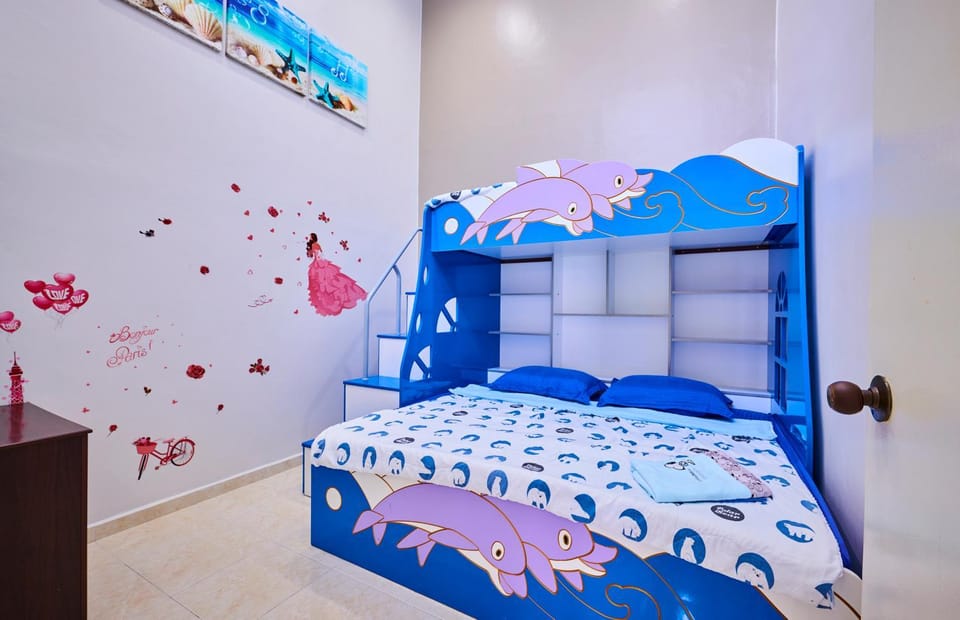 Decorative detail, Bedroom, bunk bed