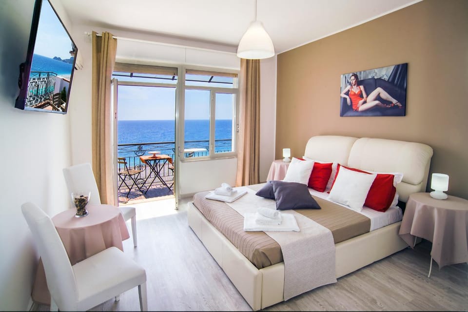 Balcony/Terrace, Bedroom, Sea view