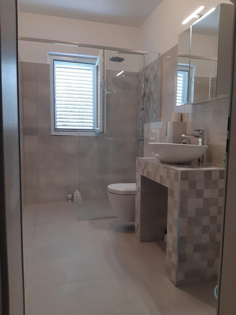 Shower, Toilet, Bathroom