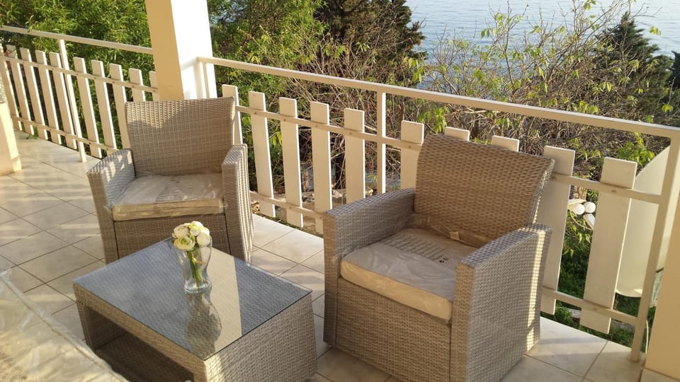 View (from property/room), Balcony/Terrace
