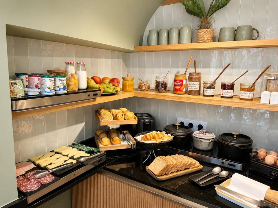 Breakfast, Buffet breakfast