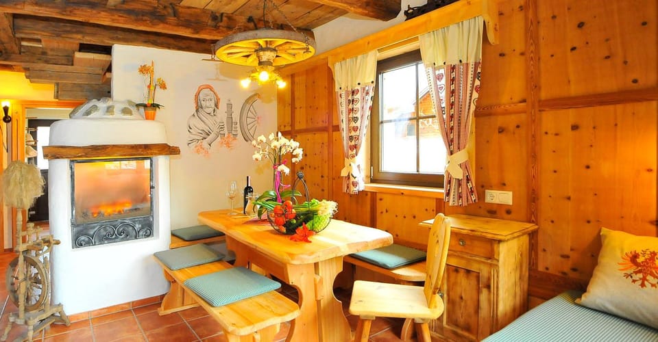 Photo of the whole room, Seating area, Dining area