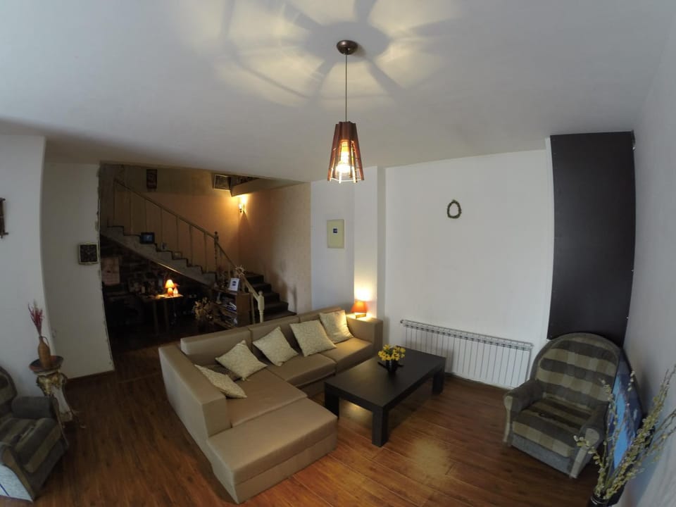 Communal lounge/ TV room, Living room, Lobby or reception