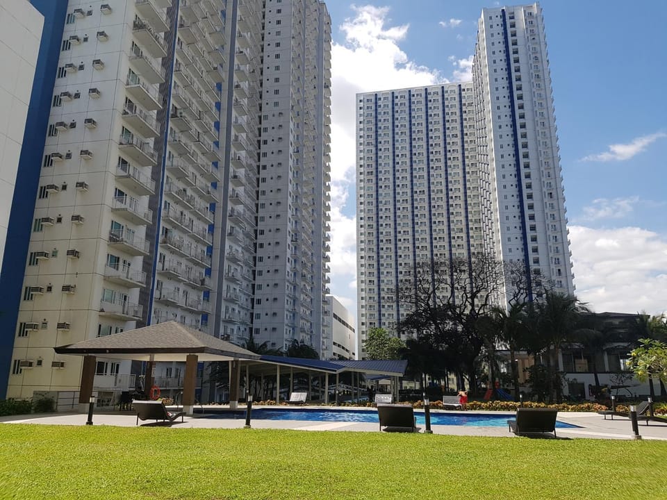 Swimming pool, Swimming pool