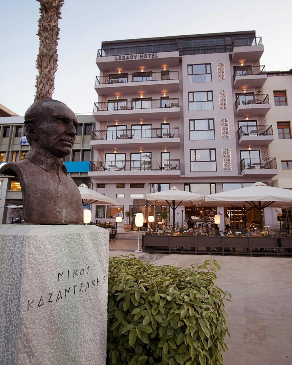 Property building, Breakfast