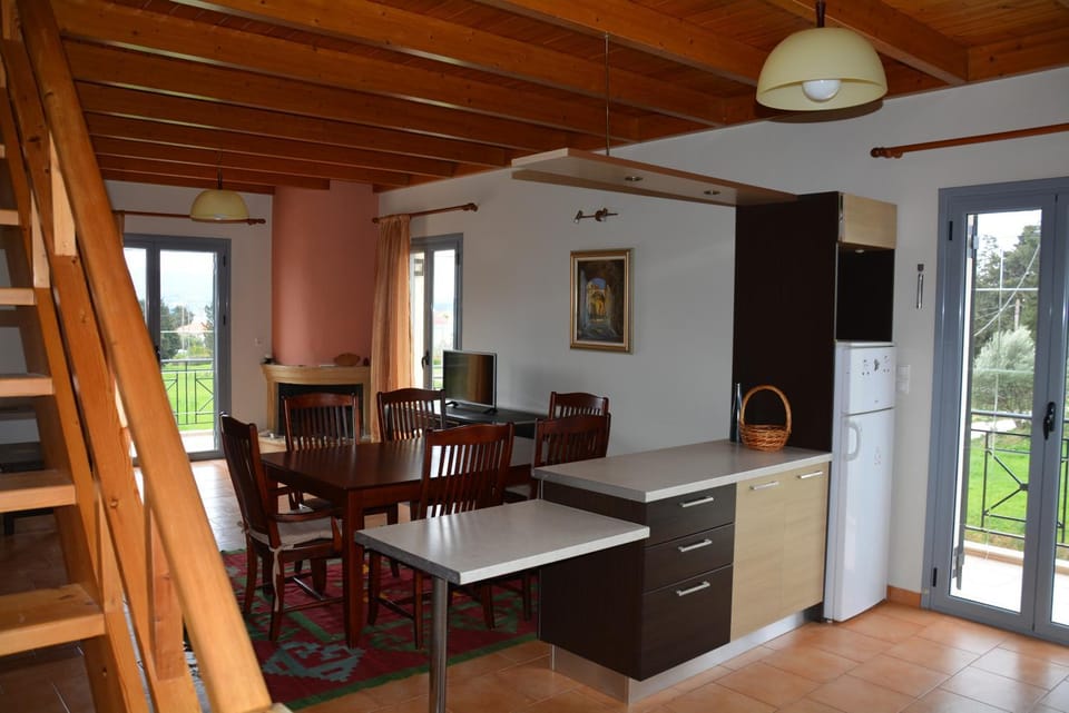 Living room, Dining area