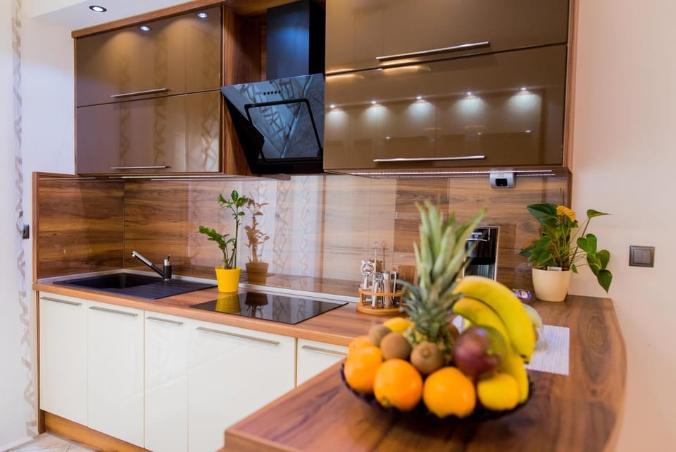 Kitchen or kitchenette, Decorative detail