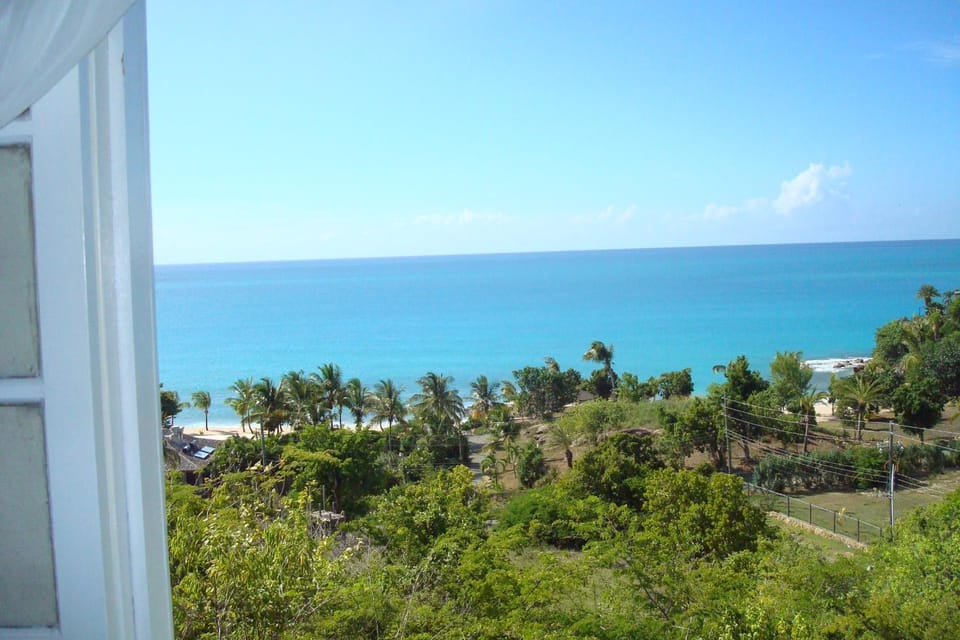Breeze Cottage House in Antigua and Barbuda