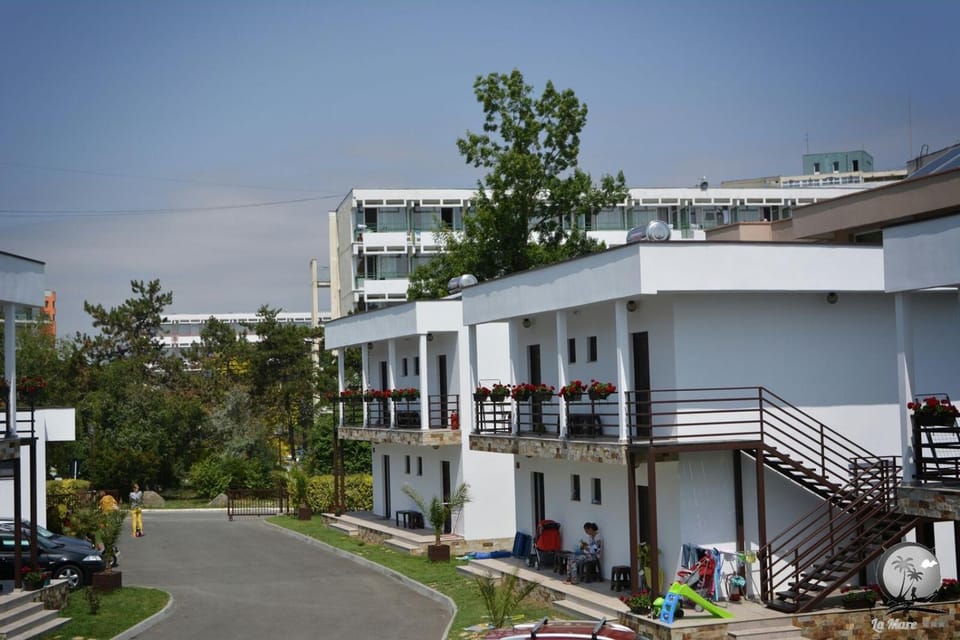 Property building, Street view