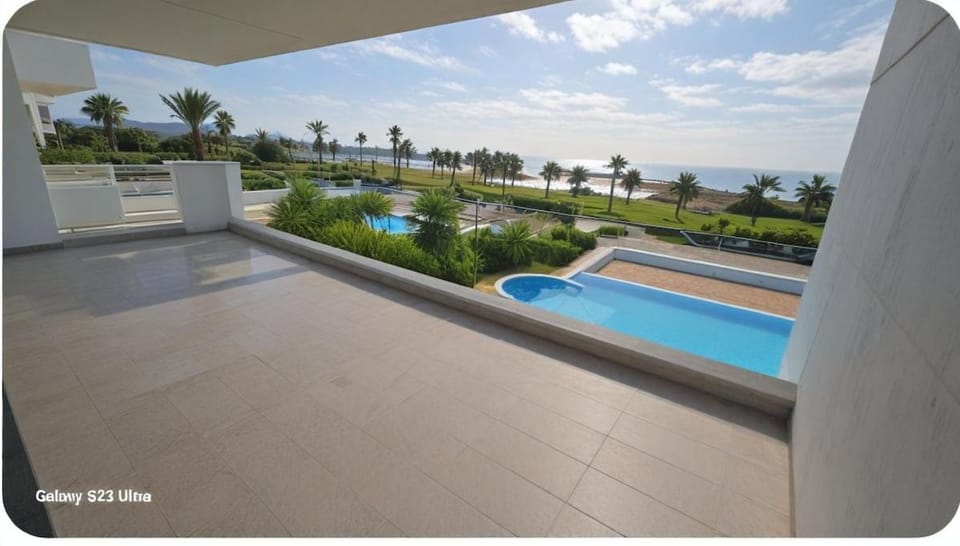 Day, Natural landscape, View (from property/room), Balcony/Terrace, Pool view, Sea view, Swimming pool