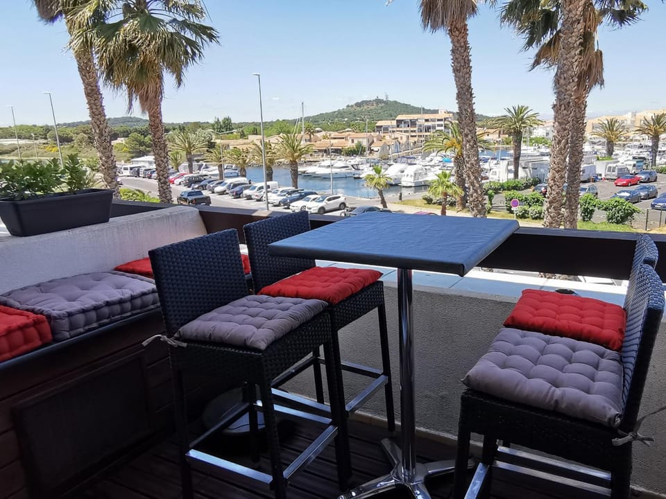 Patio, View (from property/room), Balcony/Terrace