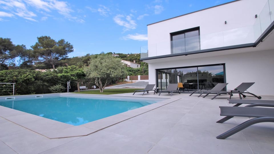 Patio, Swimming pool