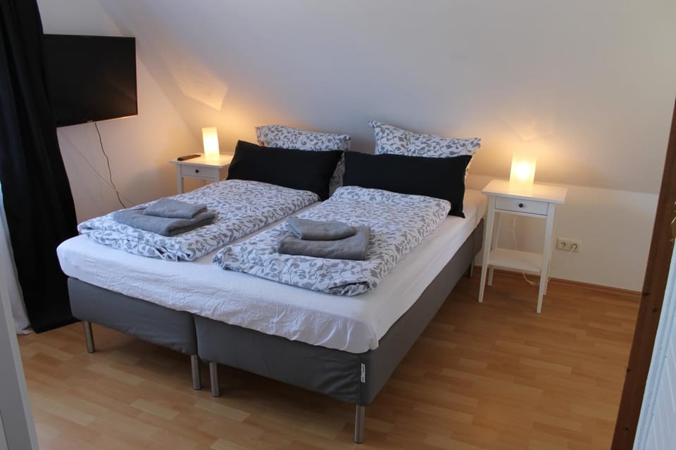 Bed, Bedroom