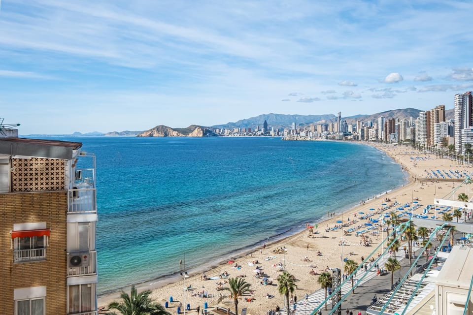 Nearby landmark, Off site, Day, Natural landscape, Beach, City view, Mountain view, Sea view