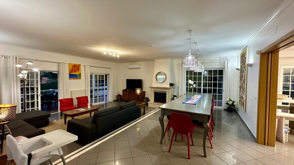 TV and multimedia, Living room, Seating area