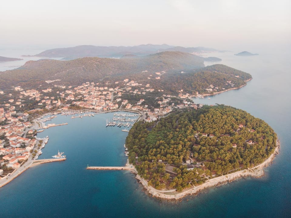 Neighbourhood, Bird's eye view