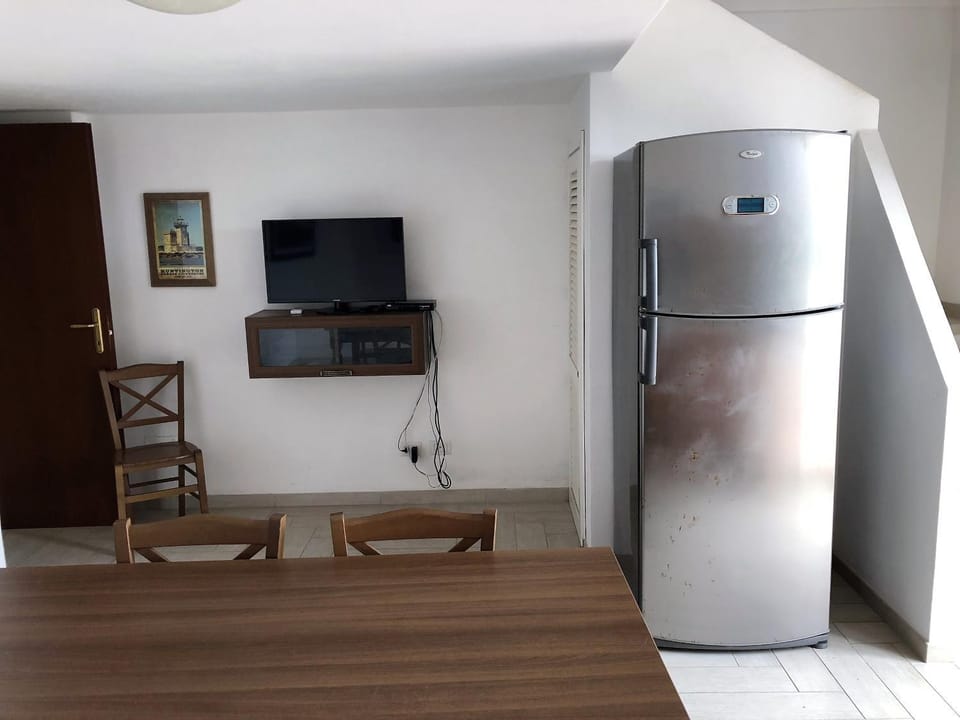 TV and multimedia, Living room, Dining area