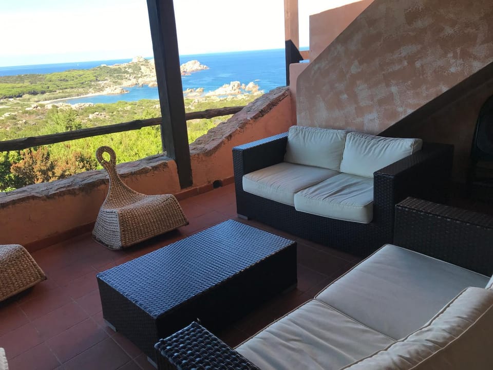 Natural landscape, Balcony/Terrace, Sea view