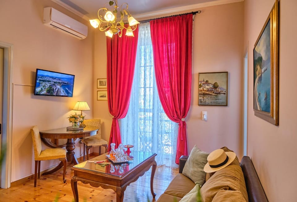 Living room, Photo of the whole room, internet