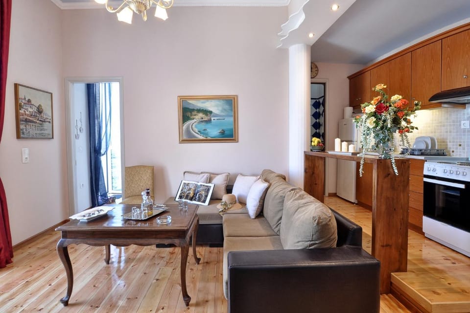 Living room, Photo of the whole room, kitchen