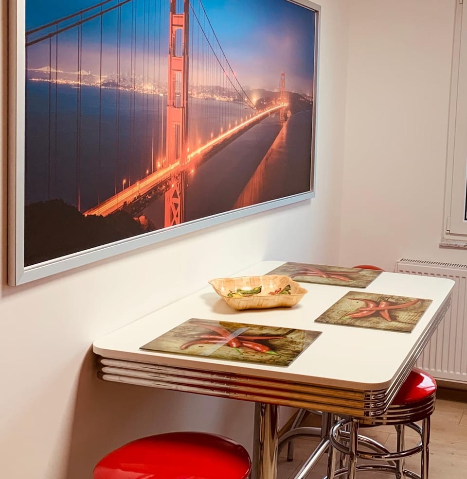 Dining area, Food