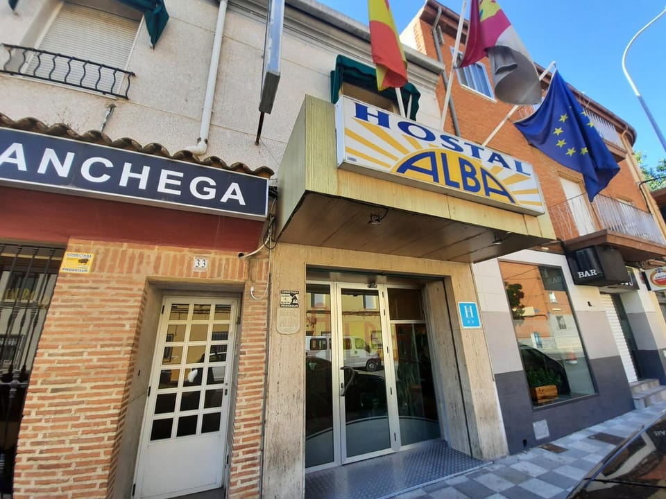 Hostal Alba Bed and Breakfast in Albacete