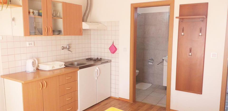 Kitchen or kitchenette, Food and drinks, On site, Food, Meals, Breakfast, Lunch, Dinner, Drinks
