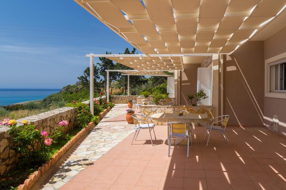 Patio, Balcony/Terrace