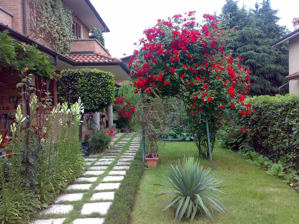 B&B Les Fleurettes Bed and Breakfast in Lombardy