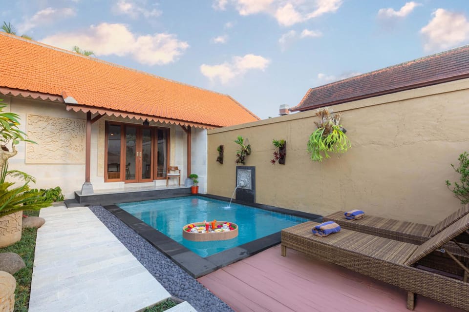 Pool view, Swimming pool